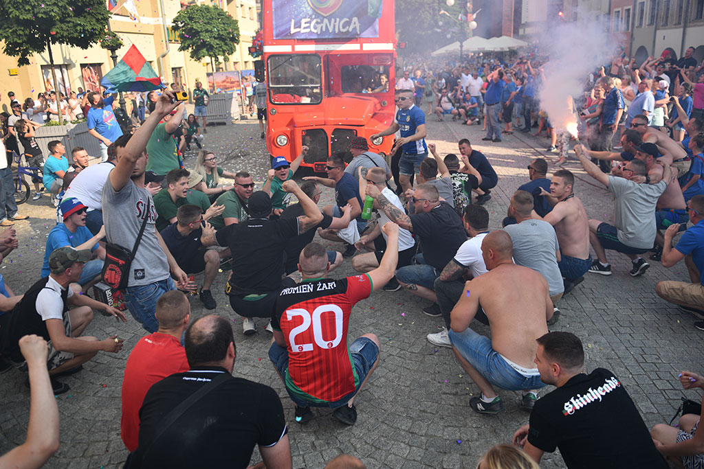 Tysiące kibiców świętowało w rynku awans do ekstraklasy
