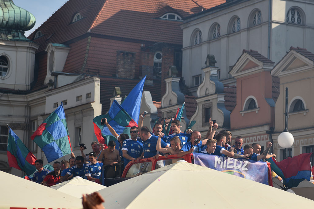Tysiące kibiców świętowało w rynku awans do ekstraklasy