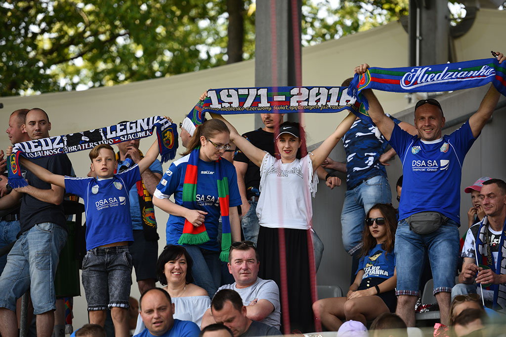 Piłkarska fiesta na trybunach. Jak kibicowaliście Miedzi