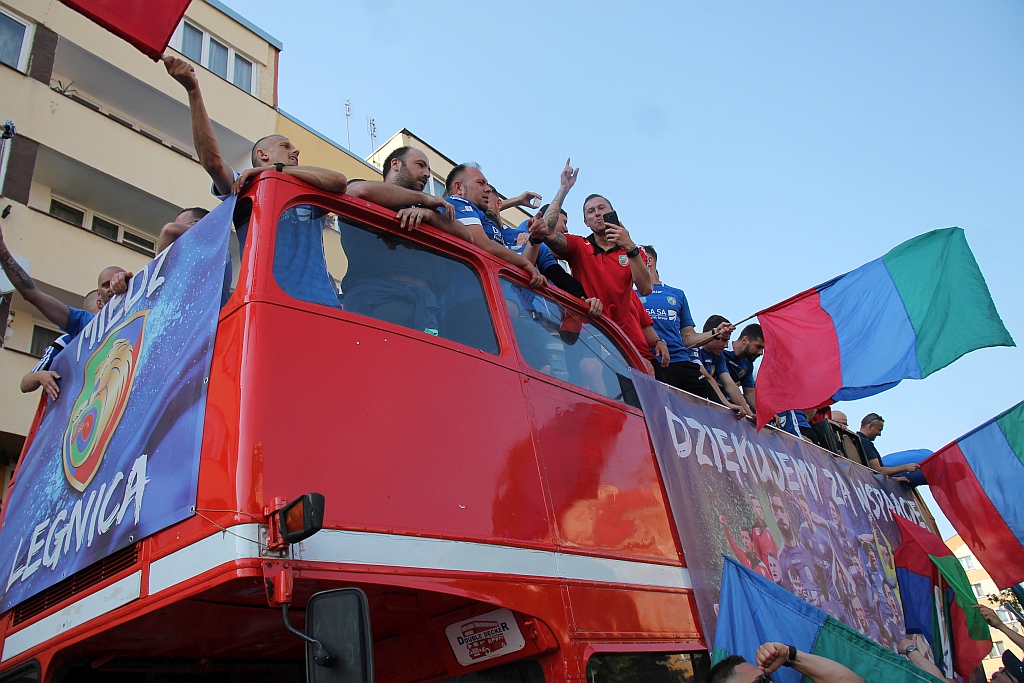 Tysiące kibiców świętowało w rynku awans do ekstraklasy - cz. 2