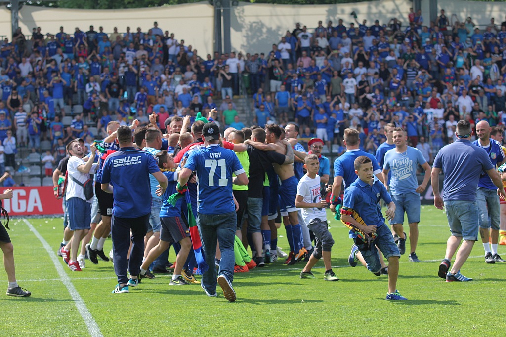 Miedź rozgromiła Chojniczankę i awansowała do ekstraklasy