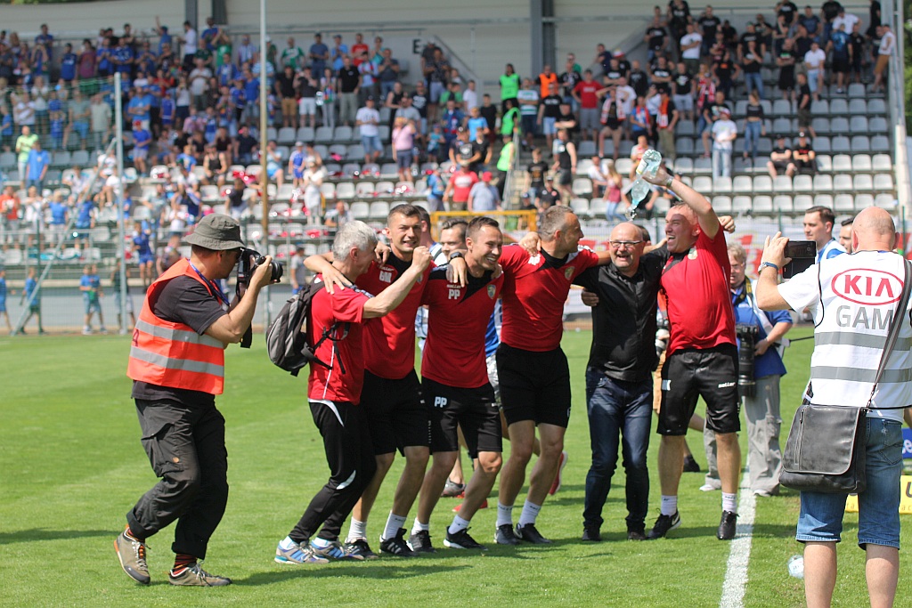 Miedź rozgromiła Chojniczankę i awansowała do ekstraklasy