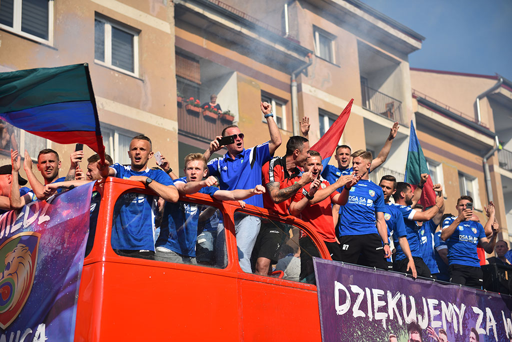 Tysiące kibiców świętowało w rynku awans do ekstraklasy