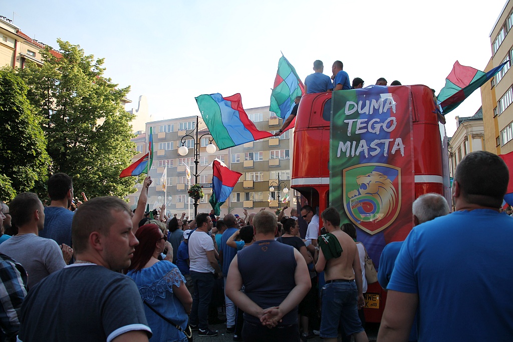 Tysiące kibiców świętowało w rynku awans do ekstraklasy - cz. 2