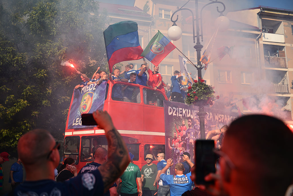 Tysiące kibiców świętowało w rynku awans do ekstraklasy