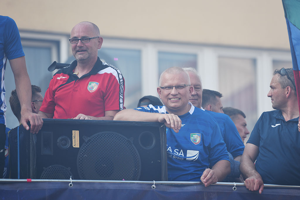 Tysiące kibiców świętowało w rynku awans do ekstraklasy