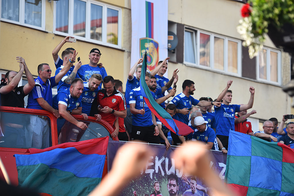 Tysiące kibiców świętowało w rynku awans do ekstraklasy