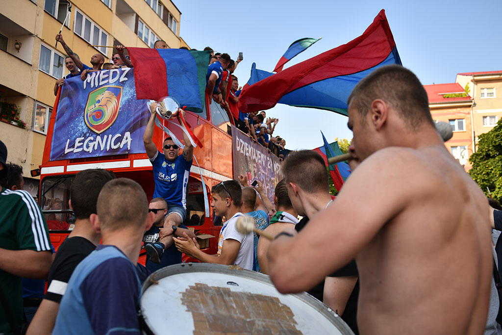 Tysiące kibiców świętowało w rynku awans do ekstraklasy