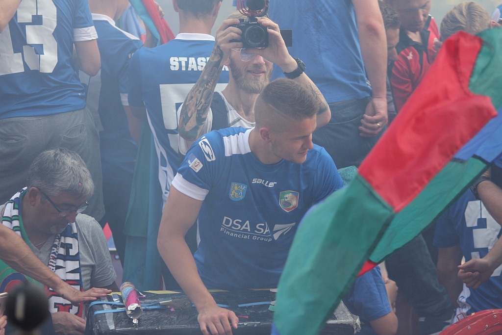Tysiące kibiców świętowało w rynku awans do ekstraklasy - cz. 2