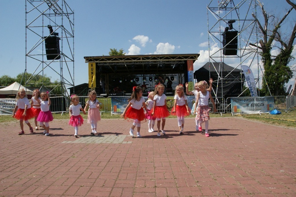 Majówka nad Jeziorem Kunickim przyciągnęła prawdziwe tłumy