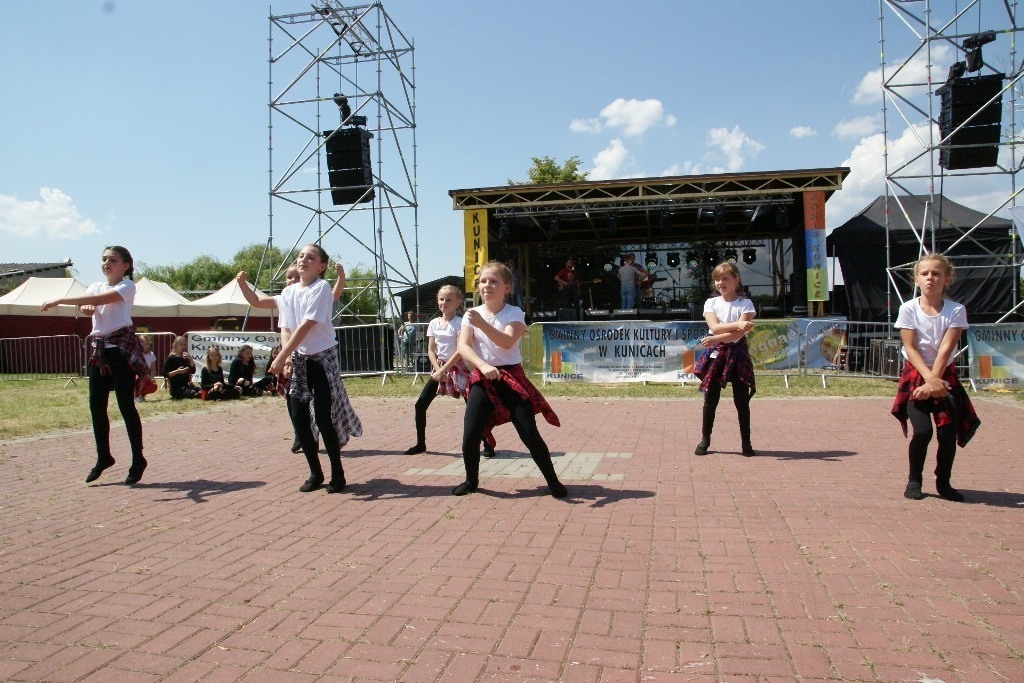 Majówka nad Jeziorem Kunickim przyciągnęła prawdziwe tłumy
