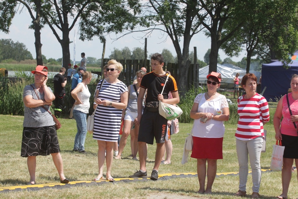 Majówka nad Jeziorem Kunickim przyciągnęła prawdziwe tłumy