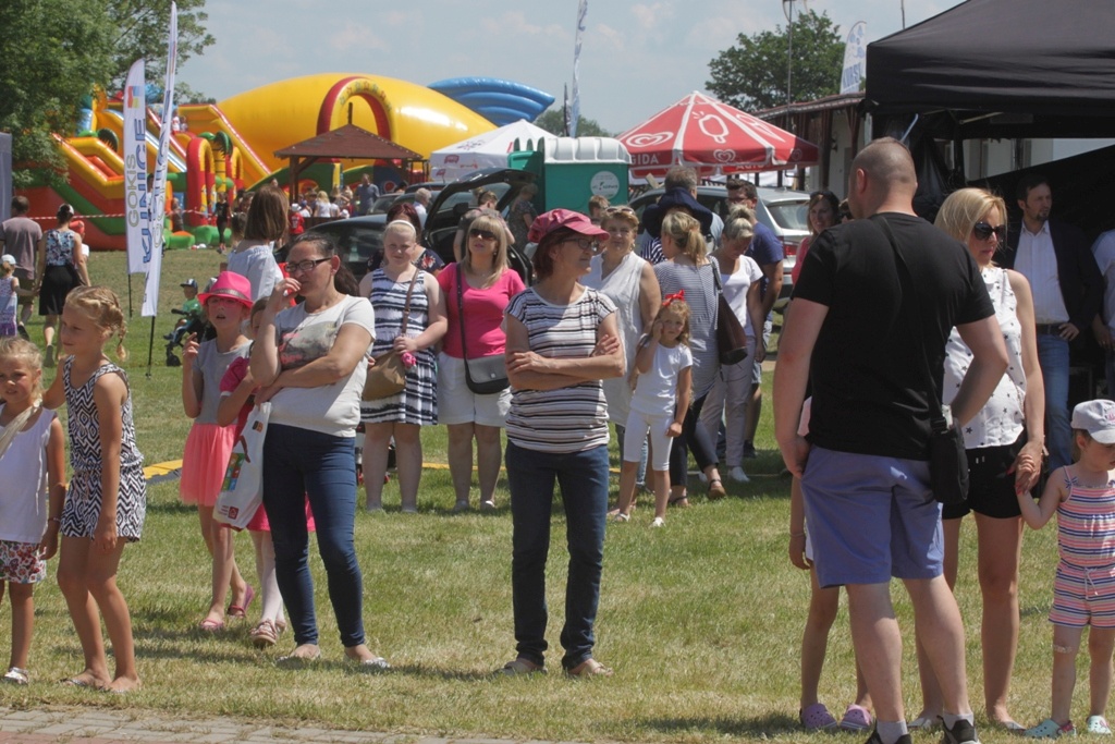 Majówka nad Jeziorem Kunickim przyciągnęła prawdziwe tłumy