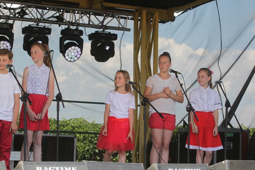 Majówka nad Jeziorem Kunickim przyciągnęła prawdziwe tłumy