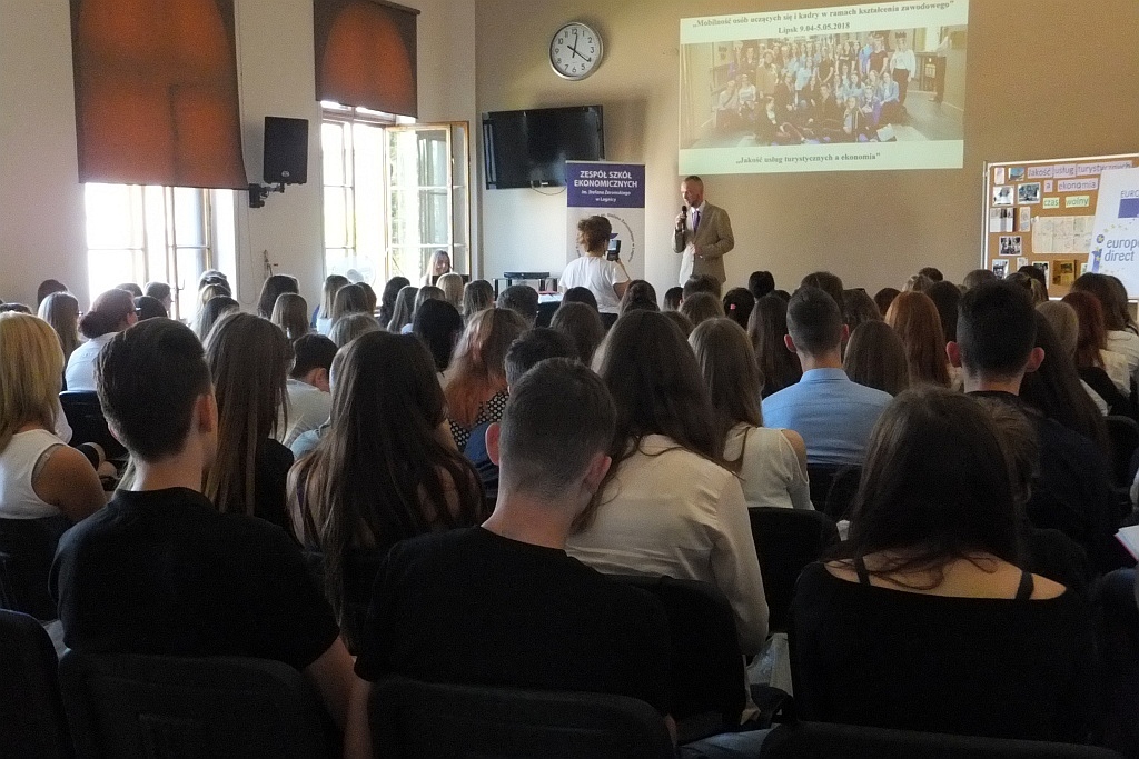 W „Ekonomie” odebrali certyfikaty z odbytego w Lipsku stażu