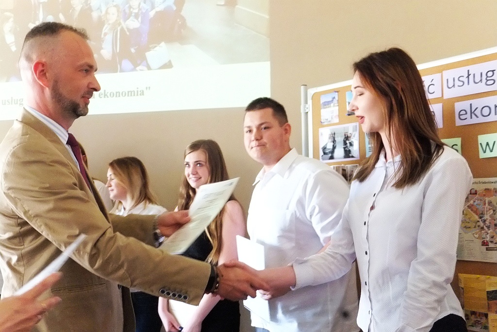 W „Ekonomie” odebrali certyfikaty z odbytego w Lipsku stażu