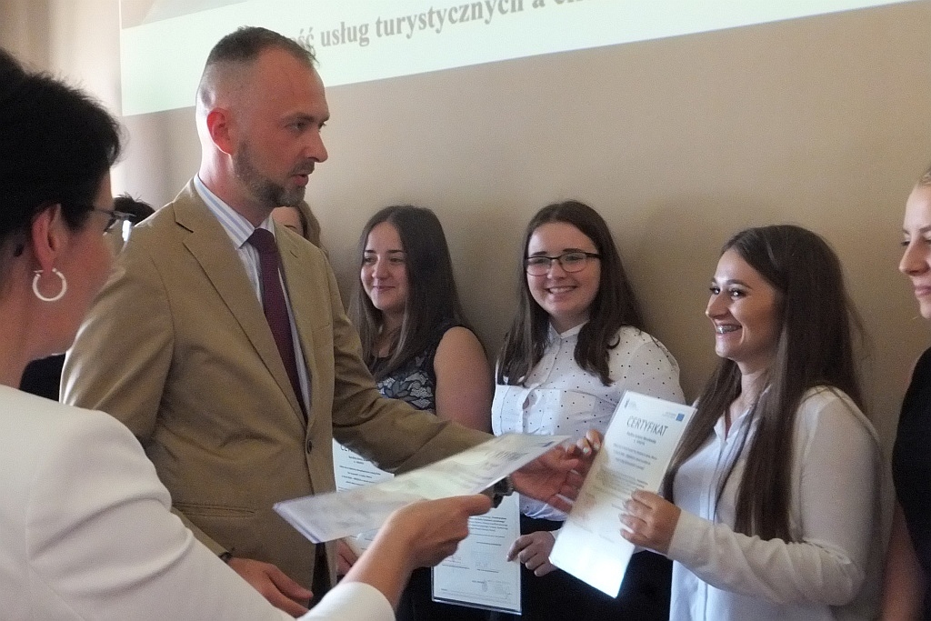 W „Ekonomie” odebrali certyfikaty z odbytego w Lipsku stażu