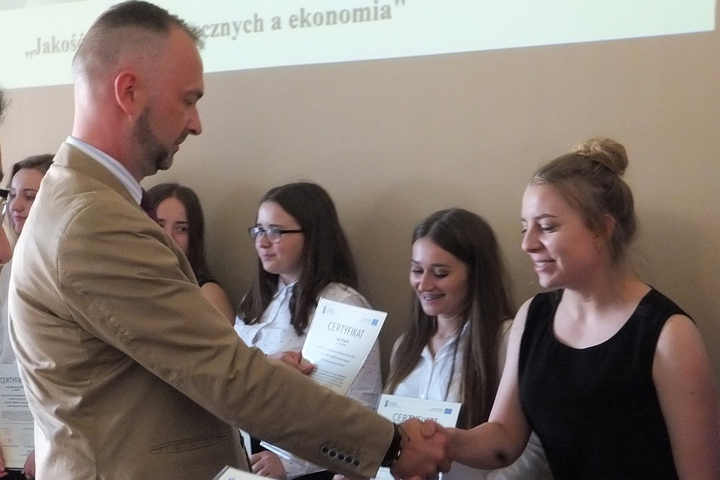 W „Ekonomie” odebrali certyfikaty z odbytego w Lipsku stażu