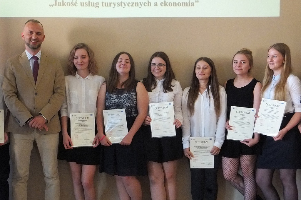 W „Ekonomie” odebrali certyfikaty z odbytego w Lipsku stażu