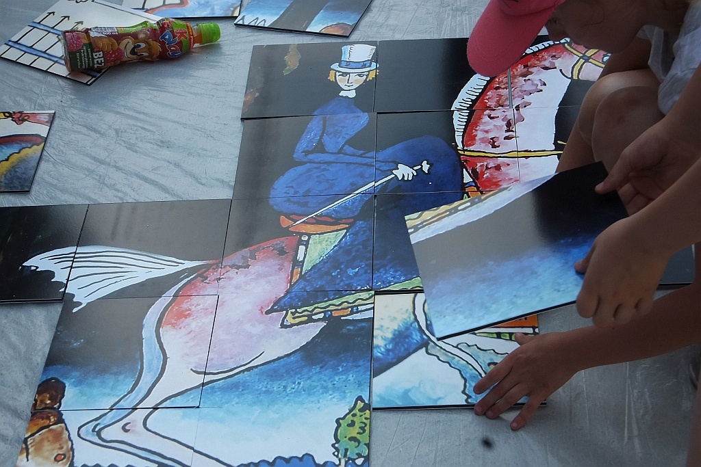 „Artystyczne puzzle” powstawały na legnickim rynku