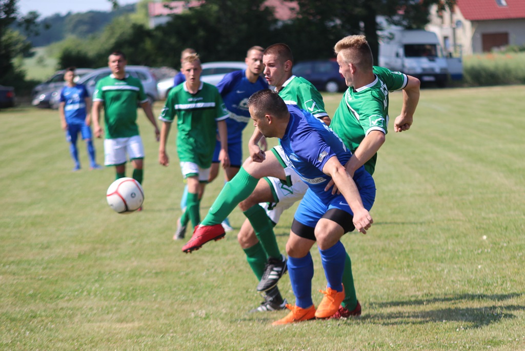 Mewa Kunice pewnie wygrała na wyjeździe z Parkiem Targoszyn