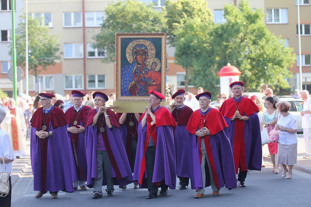 Procesja Bożego Ciała w parafii na osiedlu Kopernika