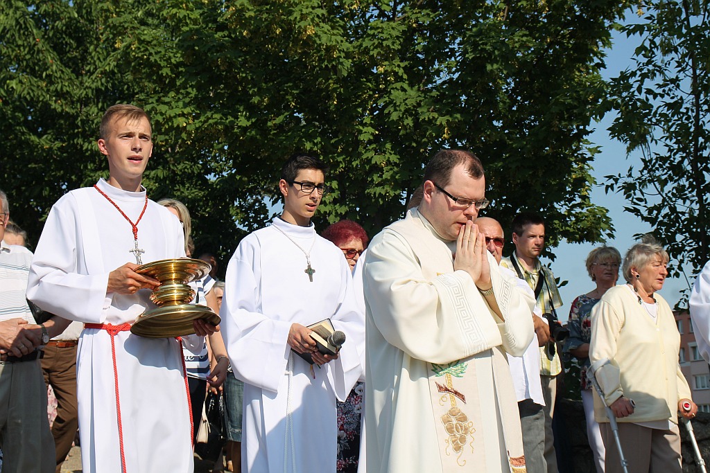 Procesja Bożego Ciała w parafii na osiedlu Kopernika