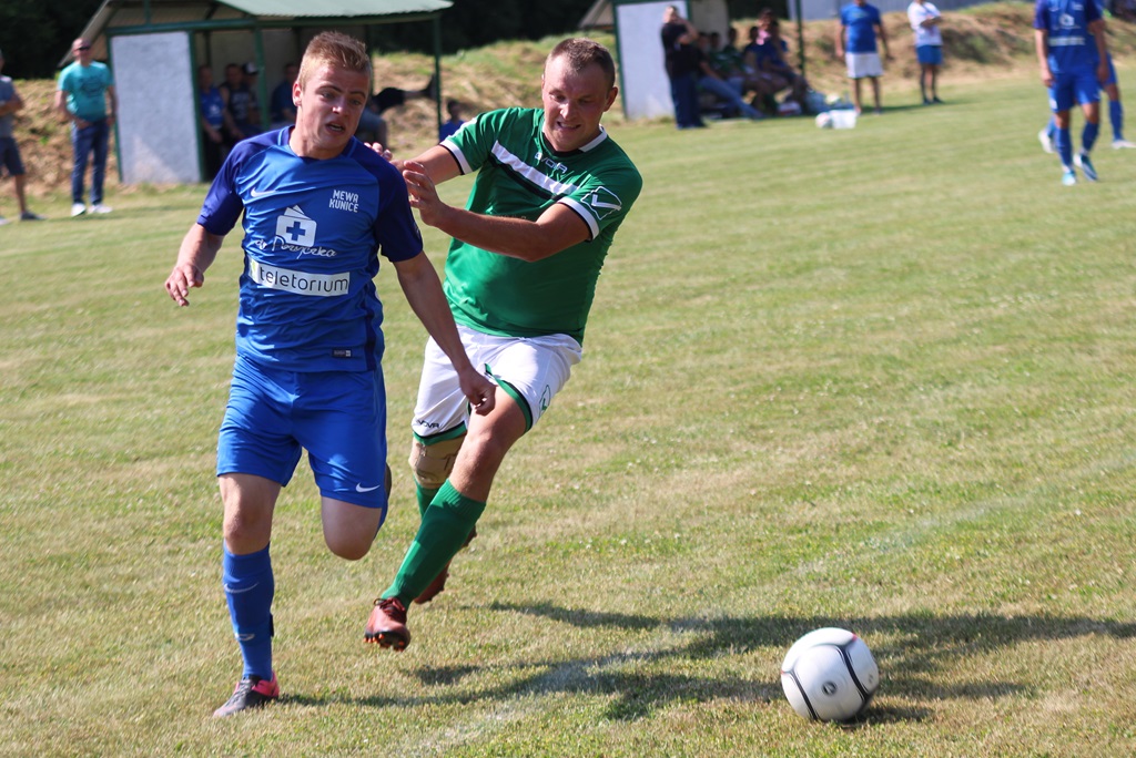 Mewa Kunice pewnie wygrała na wyjeździe z Parkiem Targoszyn