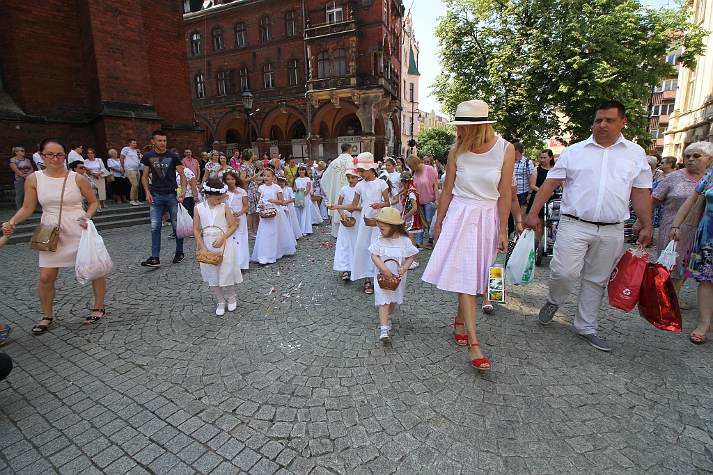 Procesji Bożego Ciała w Legnica - nasza fotorelacja