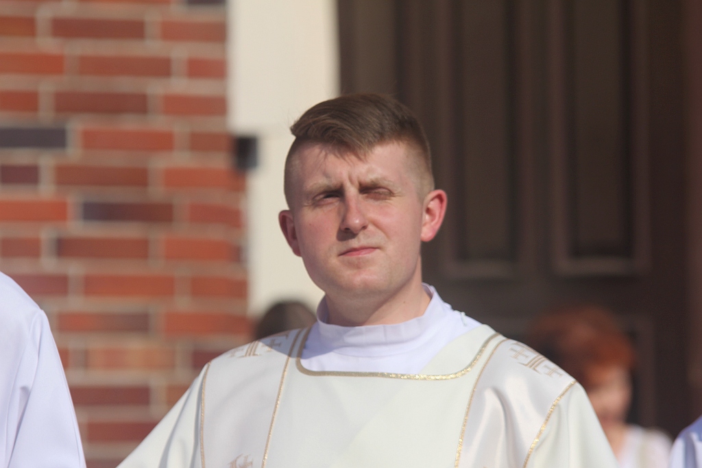 Procesja Bożego Ciała w parafii na osiedlu Kopernika