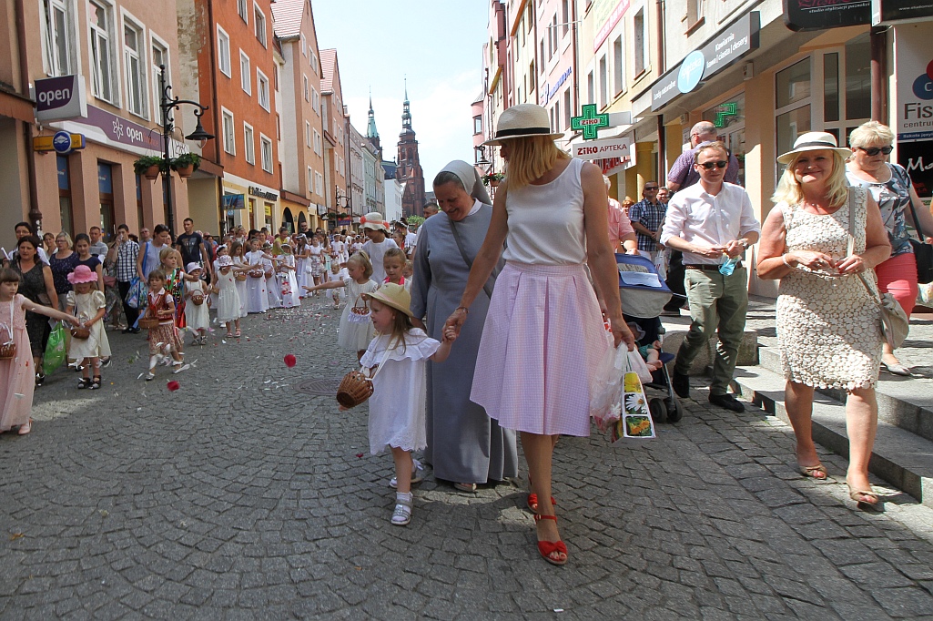 Procesji Bożego Ciała w Legnica - nasza fotorelacja