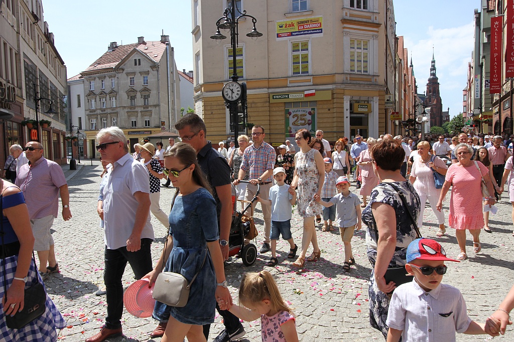 Procesji Bożego Ciała w Legnica - nasza fotorelacja