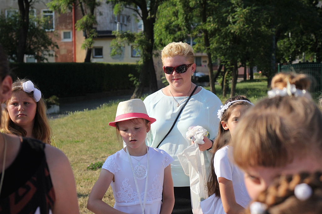 Procesja Bożego Ciała w parafii na osiedlu Kopernika