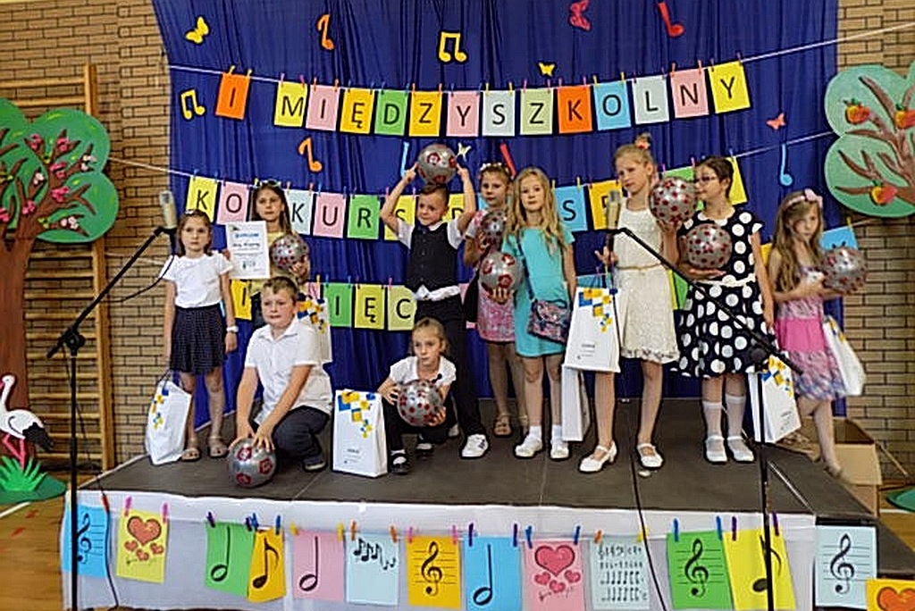 I Międzyszkolnym Konkursie Piosenki Dziecięcej „Mikrofonik”