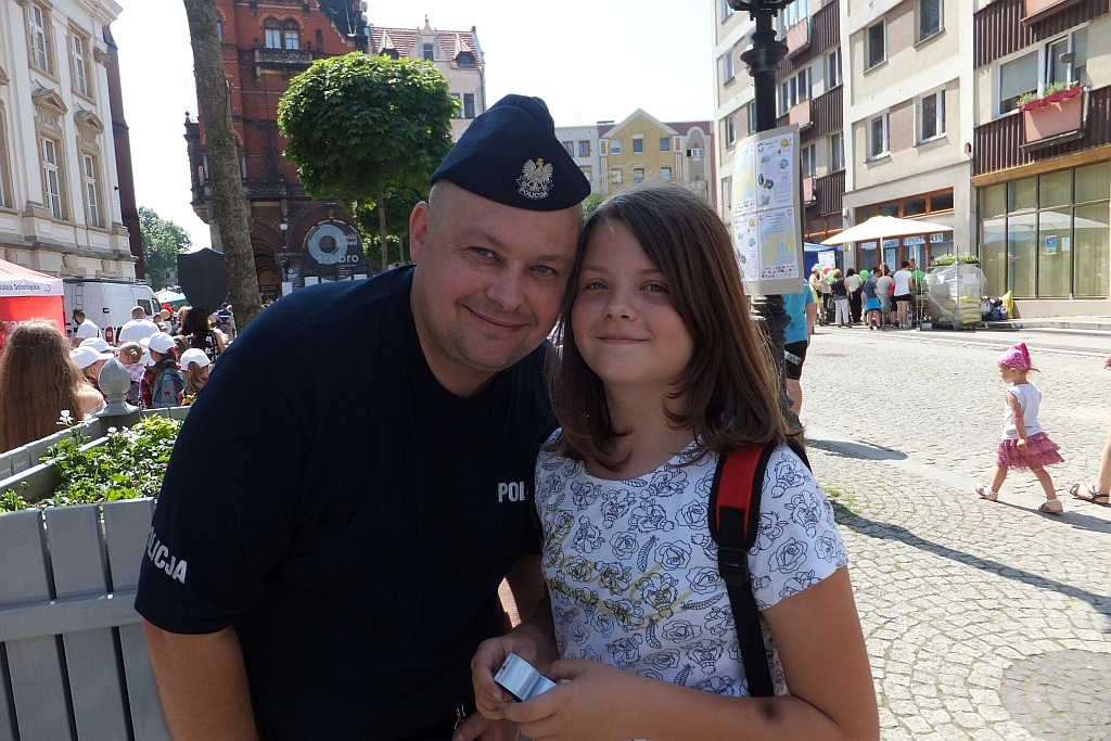 Tłumy dzieci opanowały w piątek legnicki rynek
