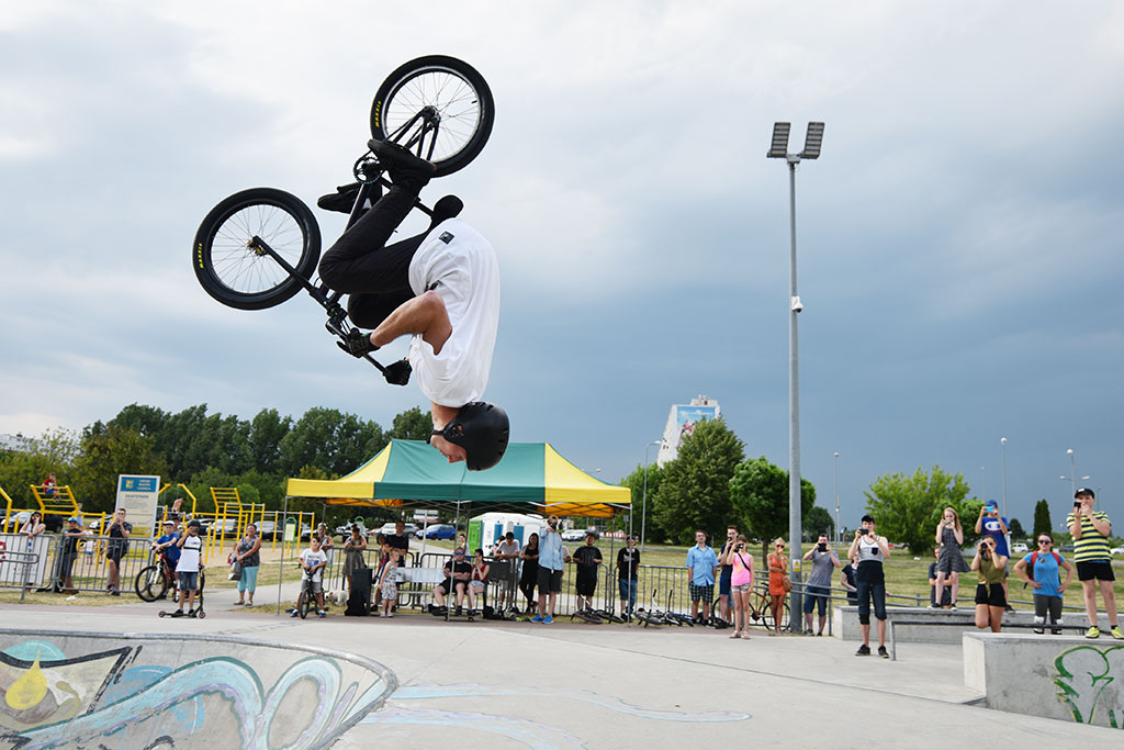 Na legnickim skateparku odbyły się zawody Skate Jam. Cz.2