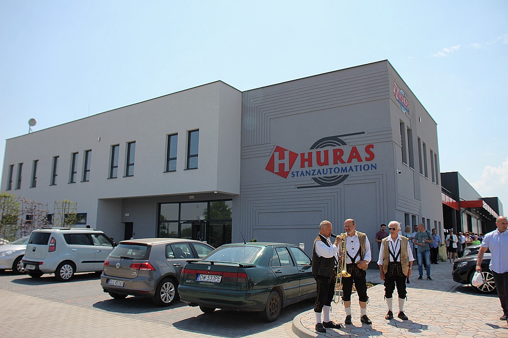 Huras przeprowadził się z Legnicy do Nowej Wsi Legnickiej