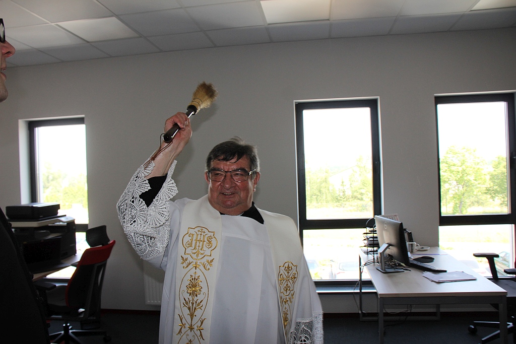 Huras przeprowadził się z Legnicy do Nowej Wsi Legnickiej