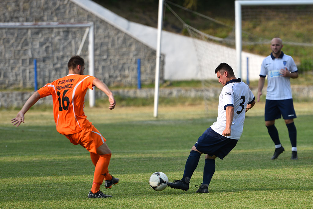 Dziewięć goli przy Grabskiego. Efektowna wygrana Konfeksu