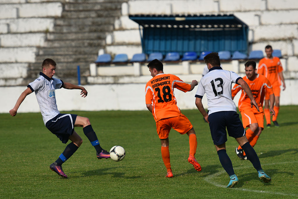 Dziewięć goli przy Grabskiego. Efektowna wygrana Konfeksu