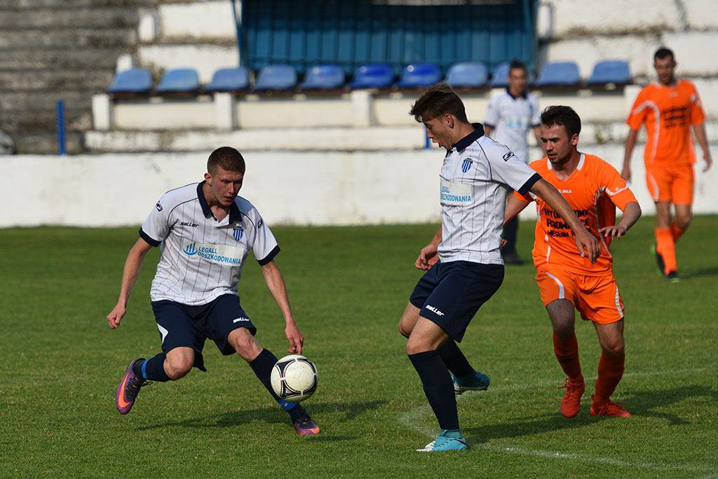 Dziewięć goli przy Grabskiego. Efektowna wygrana Konfeksu