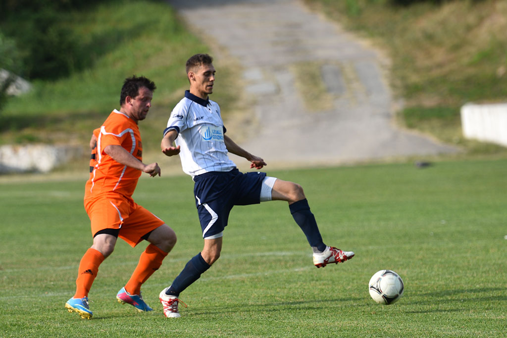 Dziewięć goli przy Grabskiego. Efektowna wygrana Konfeksu