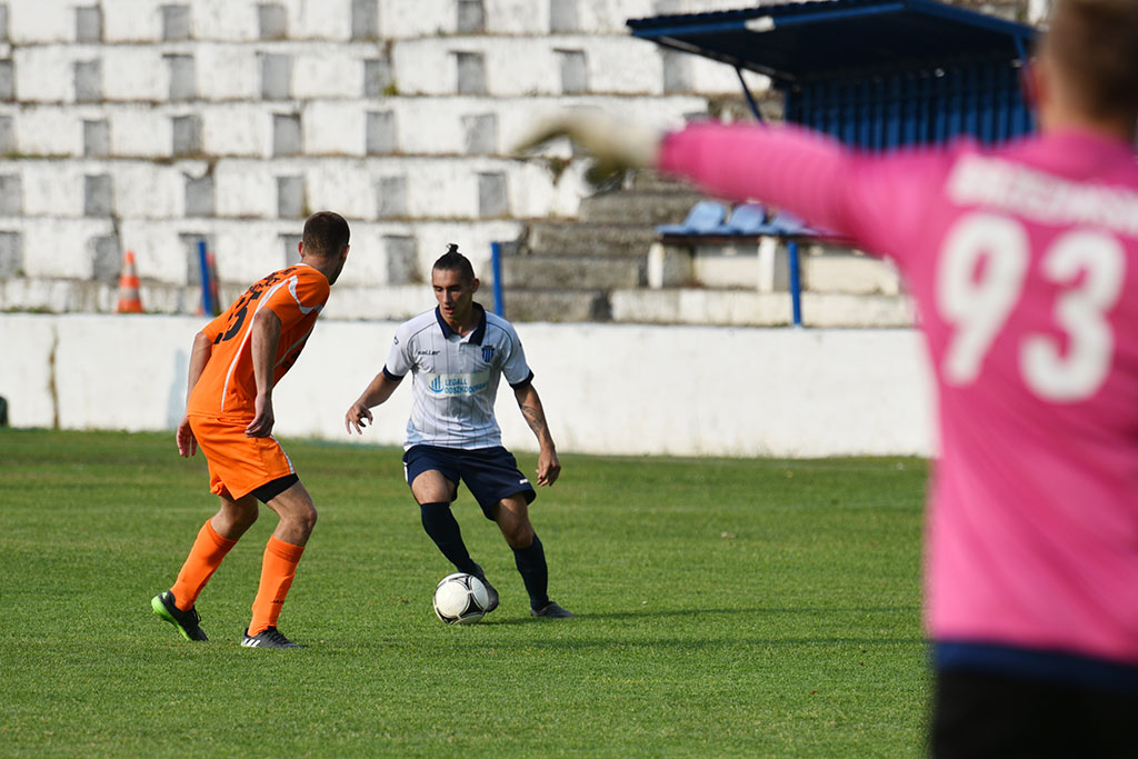 Dziewięć goli przy Grabskiego. Efektowna wygrana Konfeksu