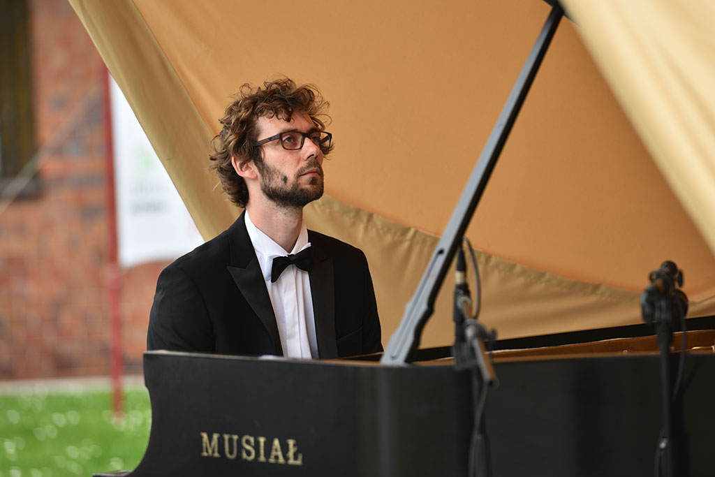 Plenerowy koncert Posłuchajcie Chopina. Wspaniała uczta muzyczna