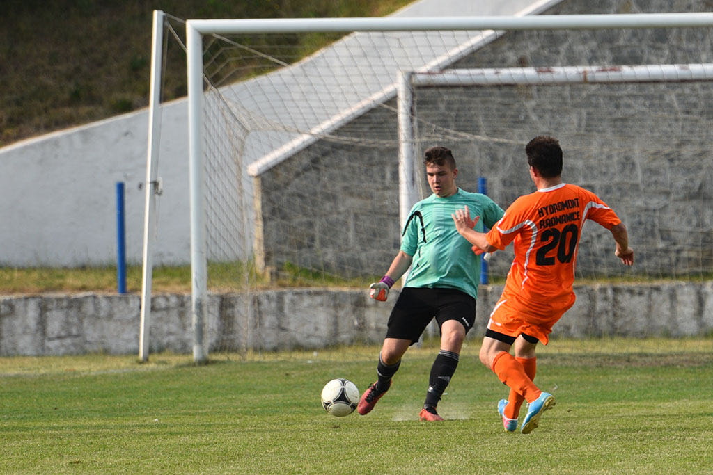 Dziewięć goli przy Grabskiego. Efektowna wygrana Konfeksu