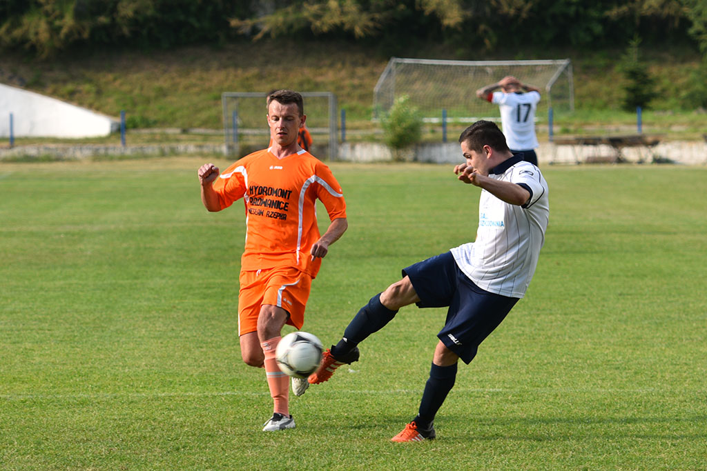 Dziewięć goli przy Grabskiego. Efektowna wygrana Konfeksu