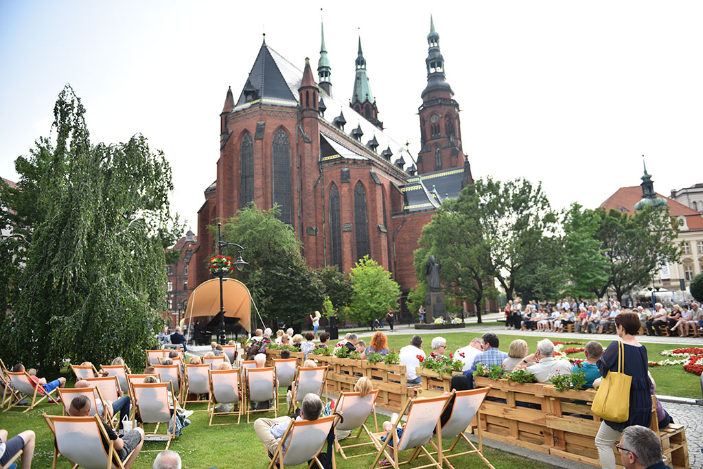 Plenerowy koncert Posłuchajcie Chopina. Wspaniała uczta muzyczna