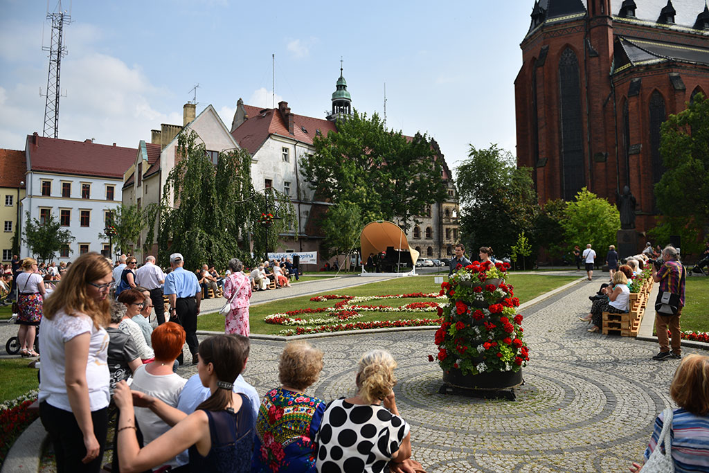 Plenerowy koncert Posłuchajcie Chopina. Wspaniała uczta muzyczna