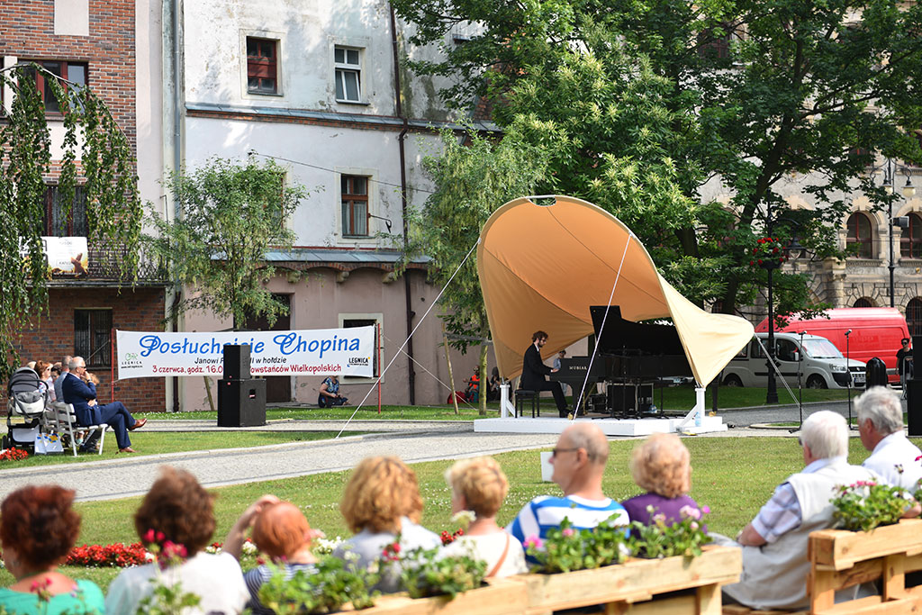 Plenerowy koncert Posłuchajcie Chopina. Wspaniała uczta muzyczna