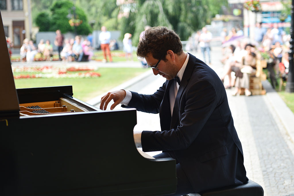 Plenerowy koncert Posłuchajcie Chopina. Wspaniała uczta muzyczna